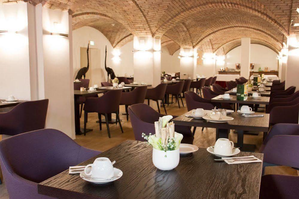 Hotel Bayerischer Hof Erlangen Extérieur photo
